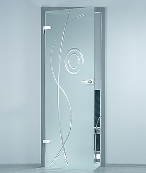 Стеклянная дверь распашная в алюминиевом профиле (глубокий пескоструйный рисунок)